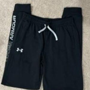 Under Armour Boys YL New without tags/Never worn Brawler 2.0 Tapered Pants
